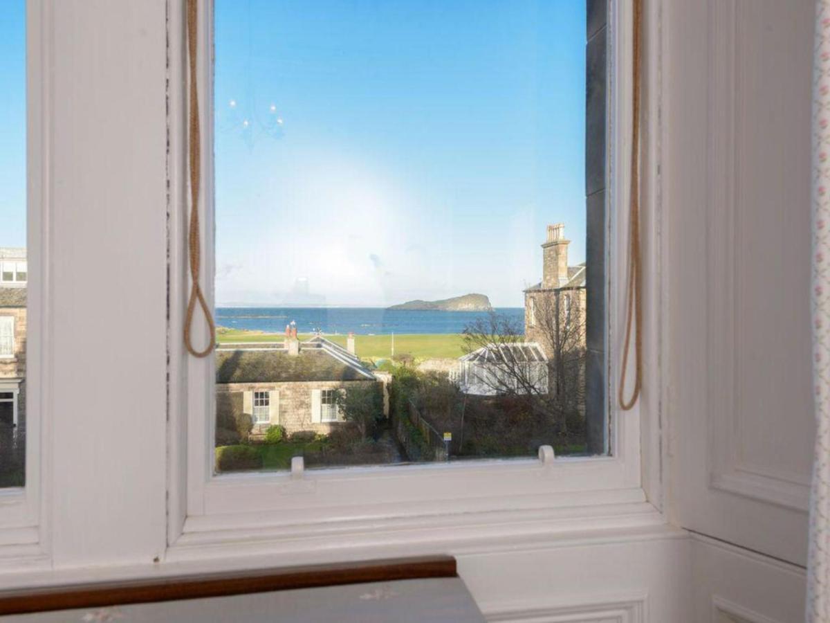 Benholm -Stunning 3-Bed Apartment In North Berwick Kültér fotó
