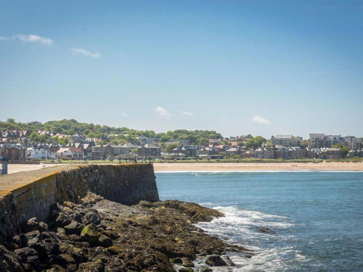 Benholm -Stunning 3-Bed Apartment In North Berwick Kültér fotó